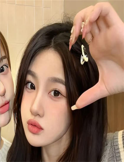 老師用美足絲襪腳夾我好爽_最近免費中文字幕大全高清大全